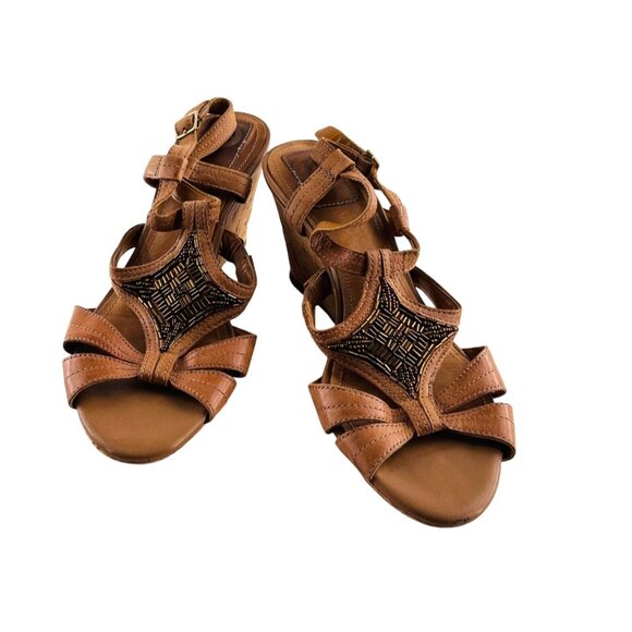 Clarks Bendables 8.5M Brown Leather Women's Sandals Wedge Tan - Picture 1 of 4